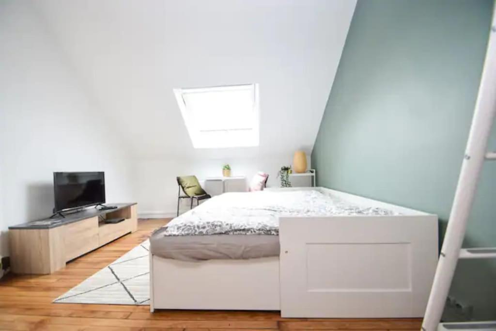 Disponible - Appartement Entier - 10Mn Rer B Aeroport Cdg - Paris Gare Du Nord, T11 Express, Le Bourget, Tout Equipe, Netflix Gratuit, 3 Personnes, 4Eme Etage, Escaliers, Parc Des Expositions, Parking Rue Gratuit Apres 19H Drancy Extérieur photo