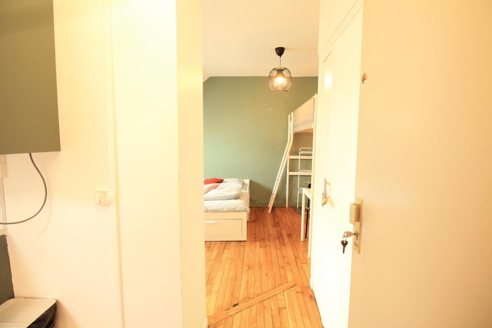 Disponible - Appartement Entier - 10Mn Rer B Aeroport Cdg - Paris Gare Du Nord, T11 Express, Le Bourget, Tout Equipe, Netflix Gratuit, 3 Personnes, 4Eme Etage, Escaliers, Parc Des Expositions, Parking Rue Gratuit Apres 19H Drancy Extérieur photo